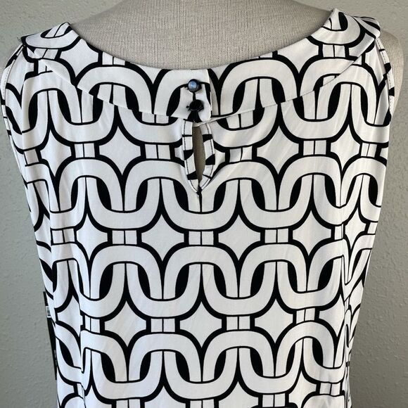 NWT Essentials by Milano Sleeveless Blouse Top - Picture 9 of 10
